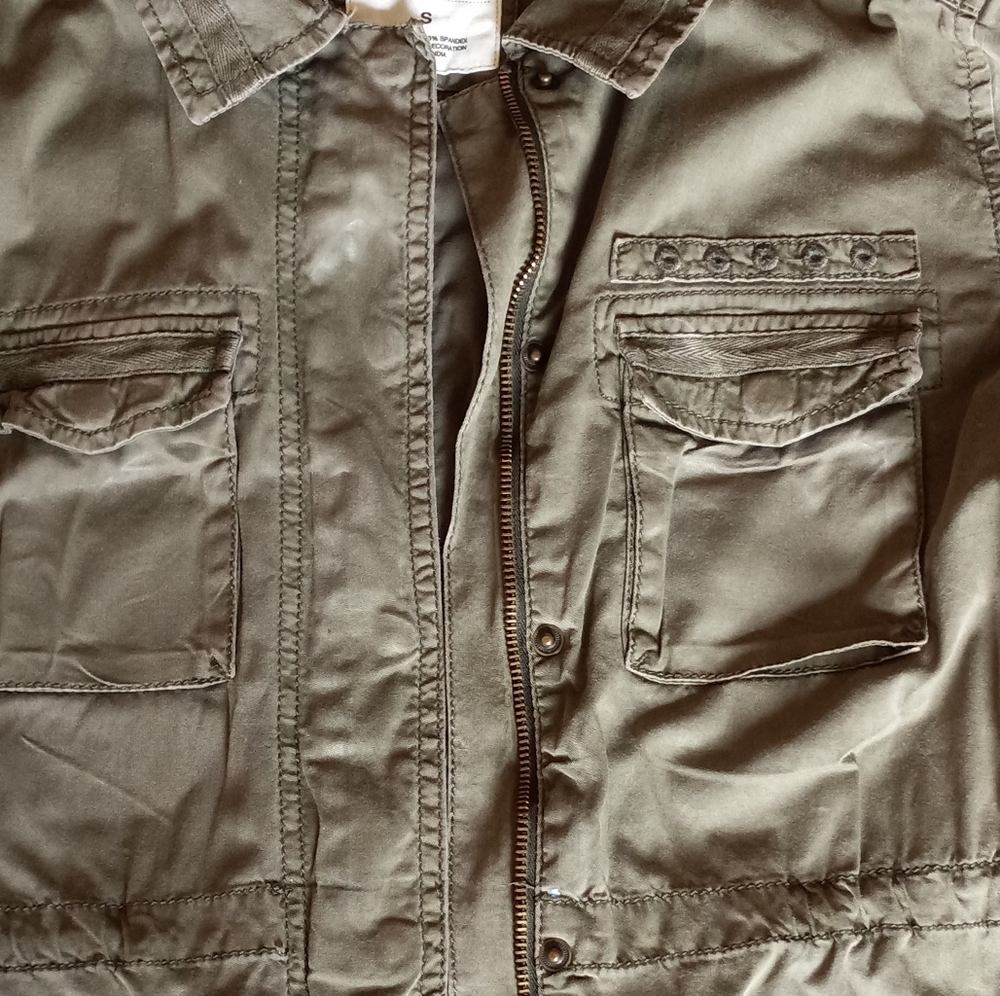 Army Green Zip-Up Light Jacket - image 3